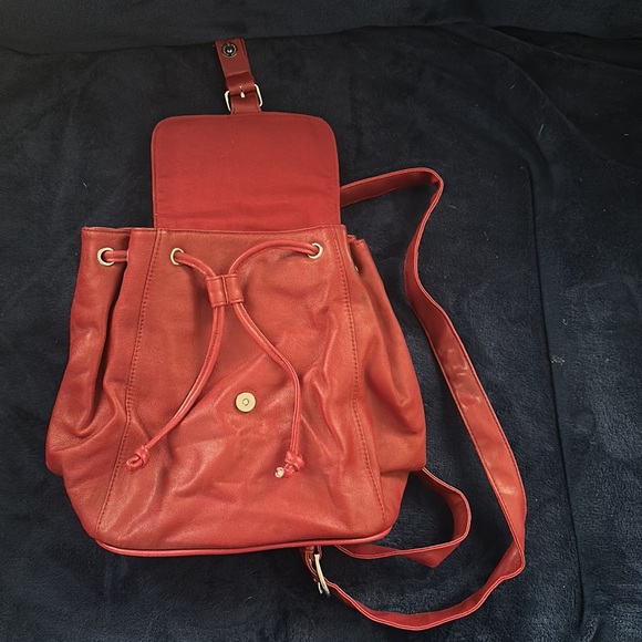 Wilson’s Leather Red Backpack - Picture 3 of 4